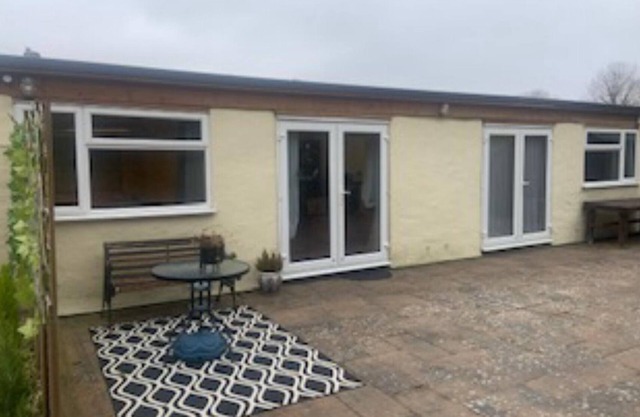 Quirky 1 bedroom Annex/bungalow