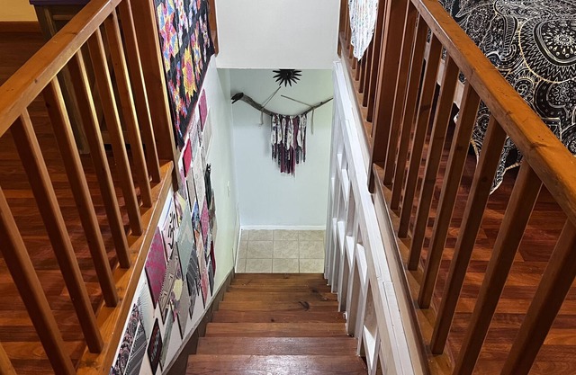Quirky, Handmade, Embraces Creativity Nature. Minutes from Downtown Mount Dora.