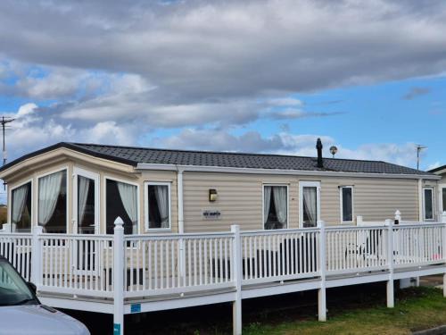 R14 golden sands