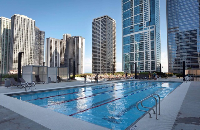Radisson Blu Aqua Hotel Chicago
