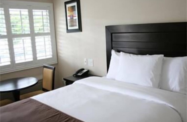 Raincross Hotel
