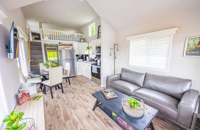 Rainforest Tiny Home Retreat #18