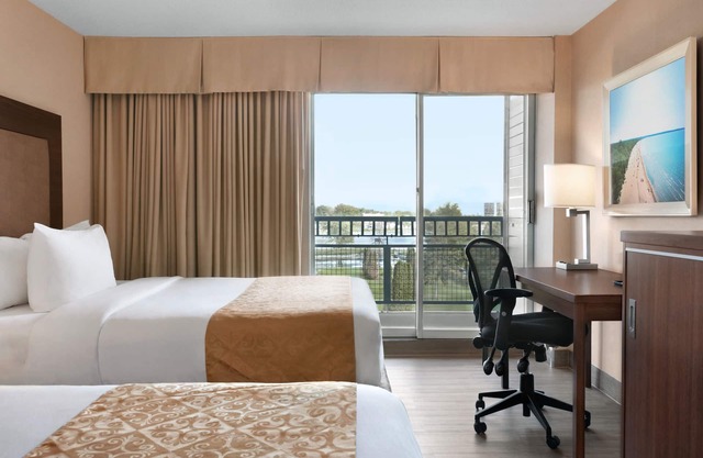 Ramada by Wyndham Belleville Harbourview Conference Centre