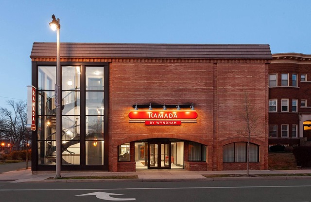 Ramada by Wyndham Milwaukee