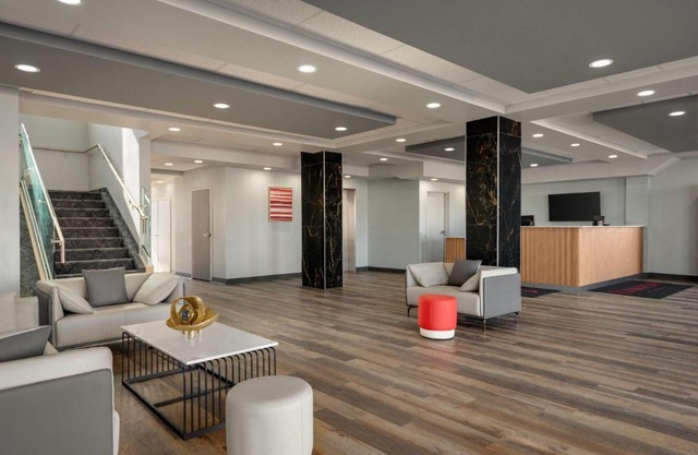 Ramada by Wyndham West Edmonton Hotel & Suites