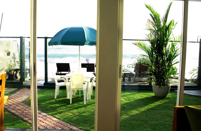 Randiya Beach Villa