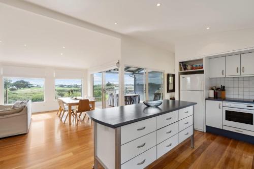 Range View House 23 Bristow Smith Ave Goolwa South-No Linen Included