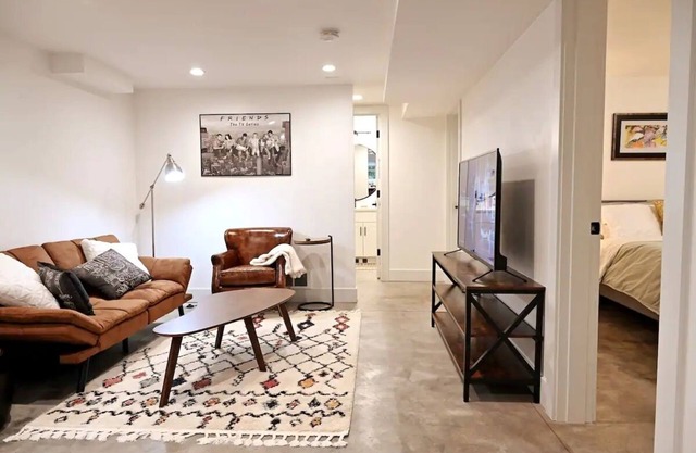 Ravenna Chic Escape/8 mins from UW/N Seattle by Zen Living