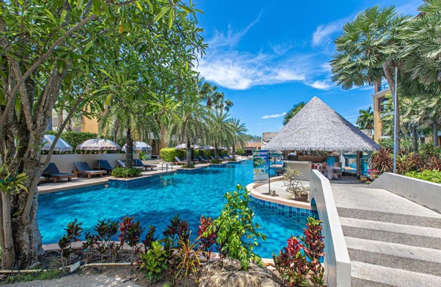 Rawai Palm Beach Resort - SHA Extra Plus
