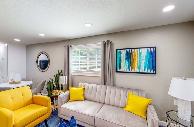 Recently Renovated Home - Outdoor Seating & Grill