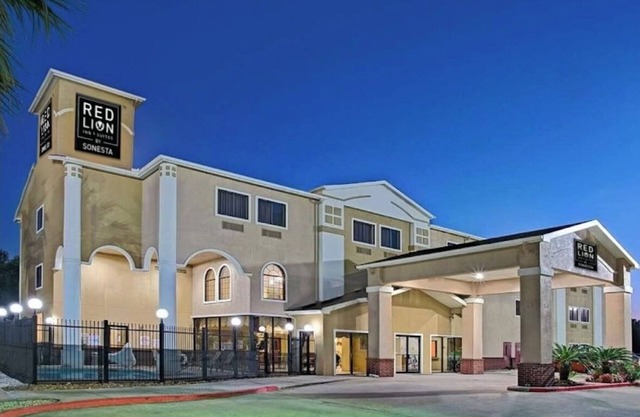 Red Lion Inn & Suites IAH Airport East