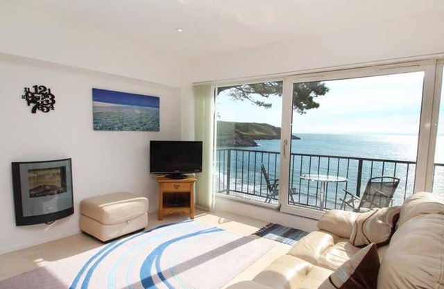 Redcliffe Apartments K