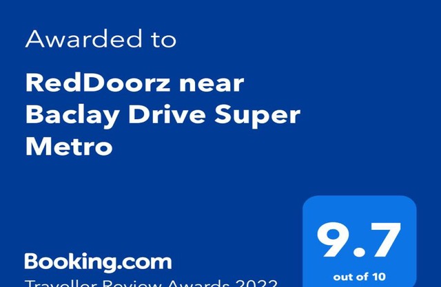 RedDoorz near Baclay Drive Super Metro