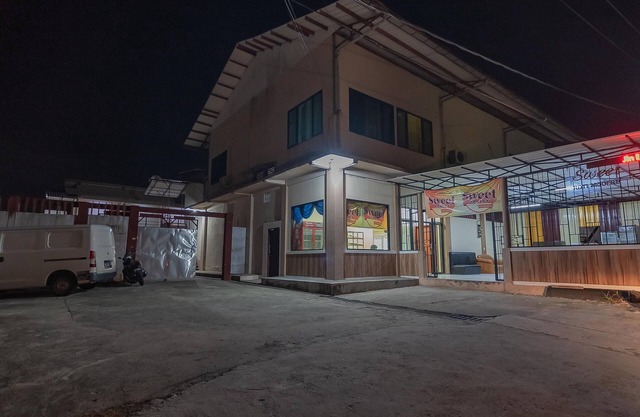 RedDoorz Plus @ Bukit Cinta Street