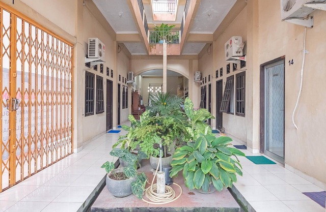 RedDoorz Syariah near Terminal Batu Ampar 2