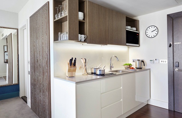 Refined Studio Suite | Business Centre On-Site + Free Wi-Fi