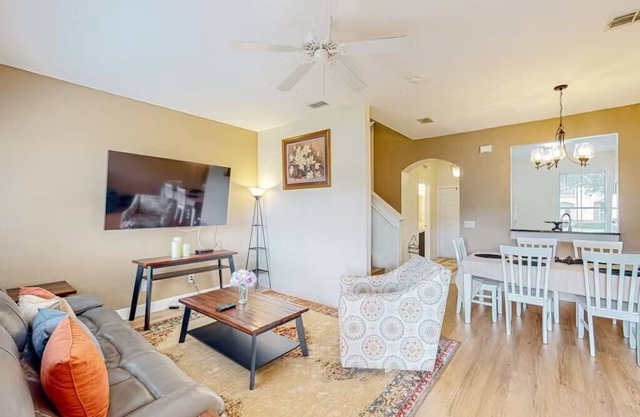 Regal Palms Townhome: Sunshine, Pool, & Golf Fun