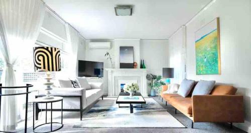 REL 3B Toorak Whitehouse Corporate home