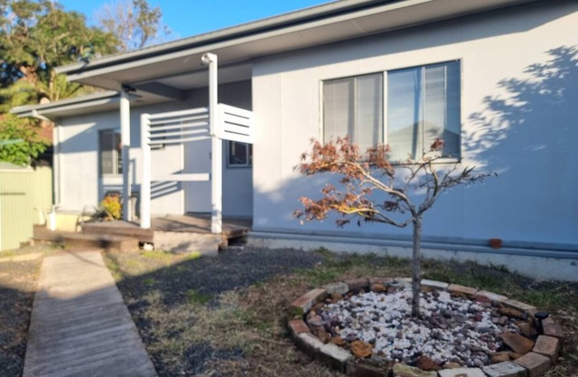 Relax in a Garden Retreat: Steps to Beaches,Shops,Stations and sdyney CBD.