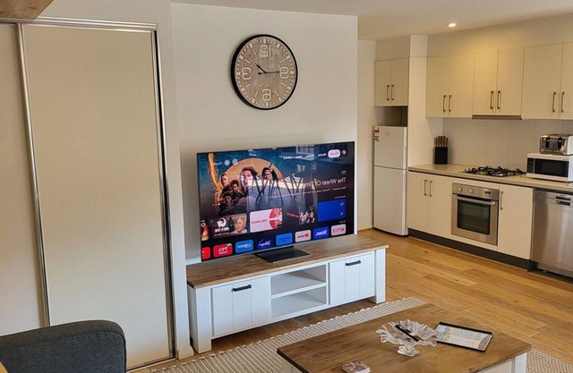 Relax in Style and elegance – 3-Bedroom, 2-Bath Apartment with Secure Parking