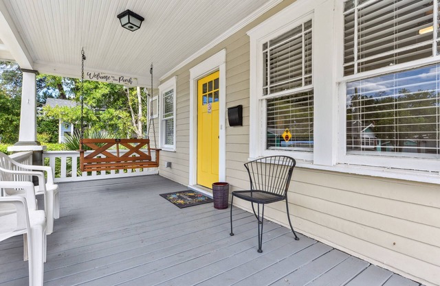 Relax on the Porch near Jacksonville Jaguar Stadium
