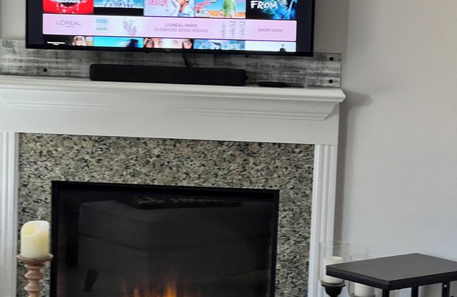 Relax within a half hr from Nashville in a NEW luxury Townhome