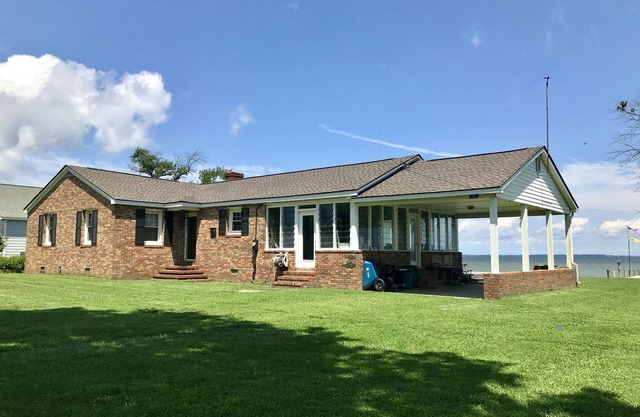 Relaxation awaits! Potomac River Waterfront Home.