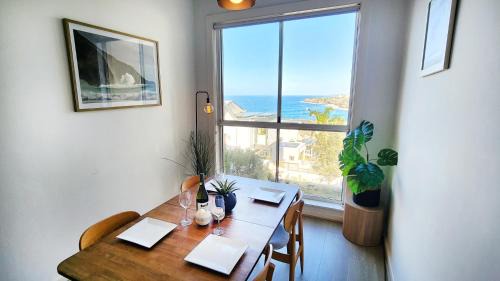 Relaxed Coastal Living with Fantastic Sea Views