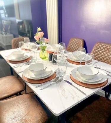 Relaxed Leigh-on-Sea Escape, Family-Friendly & Contractor Stays