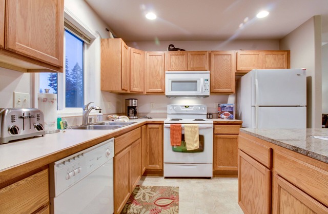 Relaxing Home Near Whitefish Lake Golf - Just a Mile from Whitefish & the Lake