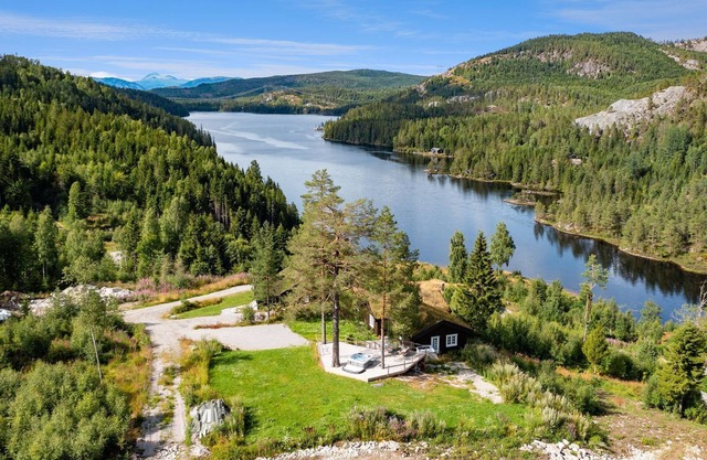 Relaxing and cozy cottage with jacuzzi and panorama view