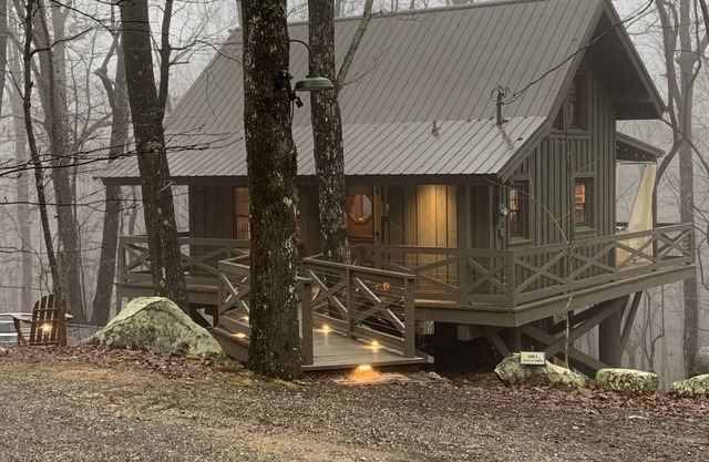 Remodeled Cabin near DeSoto State Park & Mentone