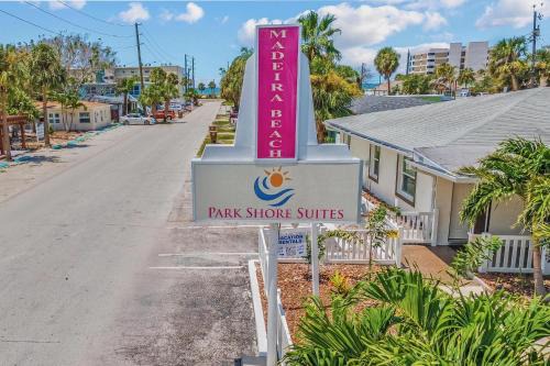 Remodeled Pet Friendly Condo in Madeira Beach, 1 Block to Beach Access! Fall Promo for Mondays & Thursdays!
