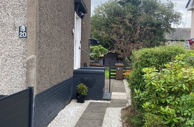 Renfrew Apartment Near Glasgow Airport
