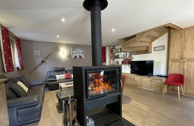 Renovated chalet with sauna, garage & Wi-Fi - Saint-Martin-de-Belleville
