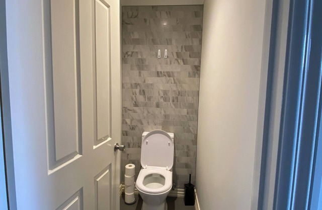 Renovated 3 BDR Family Home Richmond Parking