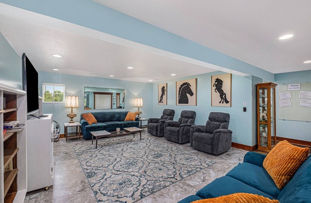 Renovated Dairy Barn – 5 Beds, 2.5 Baths, Spacious, Accessible & Stylish