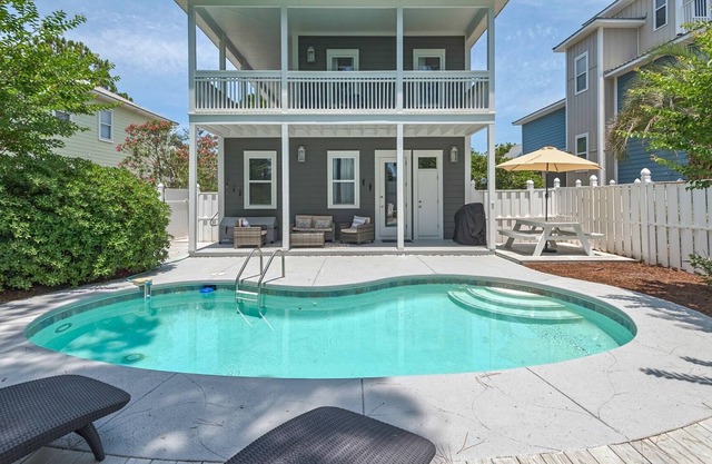 Renovated DESIGNER Beach Home