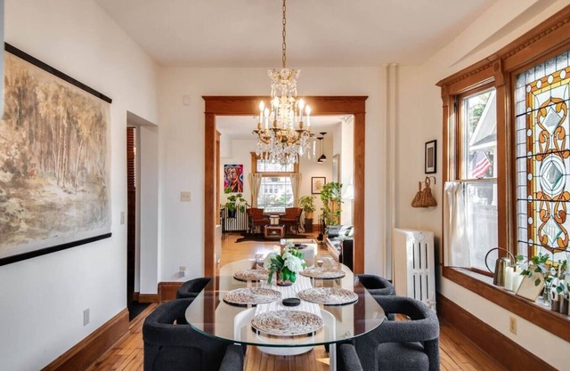 Renovated Victorian home in the heart of St. Paul