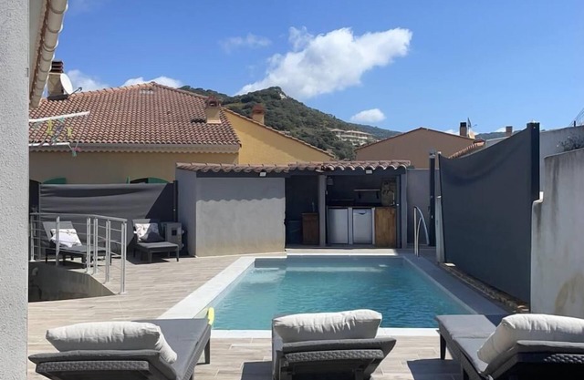 Rent high villa 95 m² with swimming pool panoramic view on the gulf of Peru