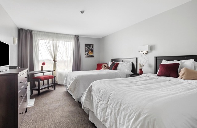 Restauparc Motel - 2 Double Bed & Kitchenette & Private Washroom