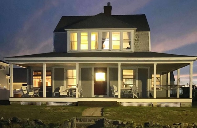 Restored 1910 Victorian Beach House. Brilliant 180 degree ocean view.