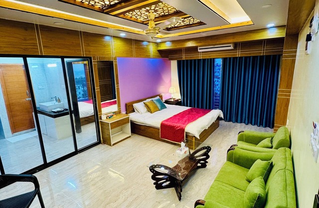 Revel in the beauty of lake life