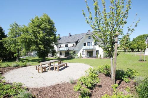 Rex Rugia FeWo12-6 mit Schwimmbad und Saunanutzung im AHOI-Erlebnisbad Sellin