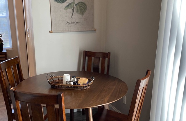 Right in the heart of Hickory, close to shopping , restaurants, downtown, hospit