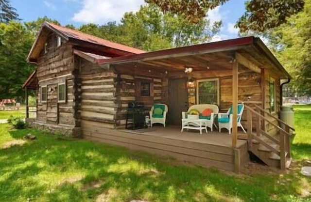 River Cabin in Cruso