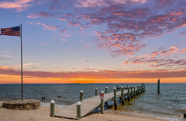 River Front Colonial Beach Private Beach & Dock