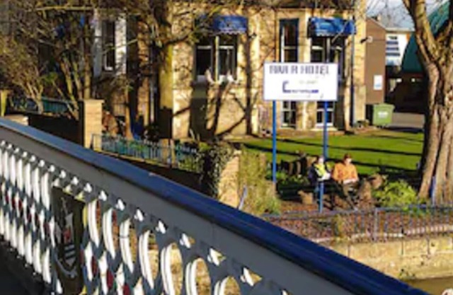 River Hotel