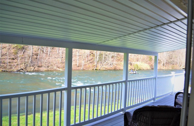 Riverfront Cottage with Great Porch!