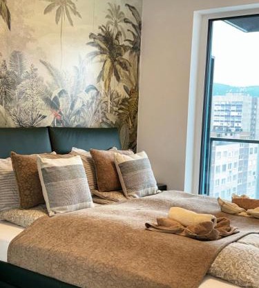 RiverGuard Apartment With FREE PARKING